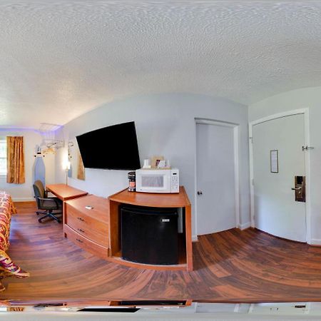 Scottish Inns Collinsville - Martinsville Екстериор снимка
